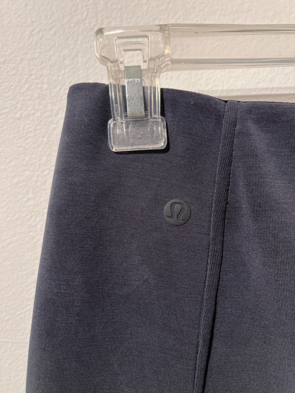 Lululemon Softstreme High-Rise Midi Skirt Charcoal Size 6 - Picture 6 of 10